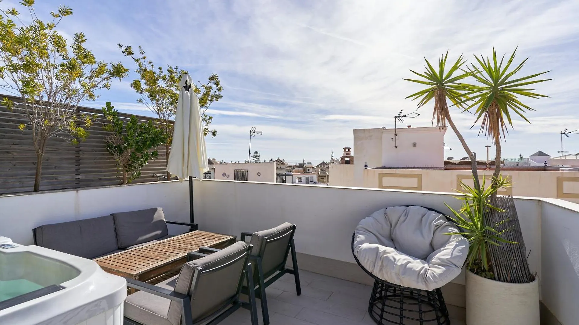 Luxury Penthouse Apartment Nerja 0*,